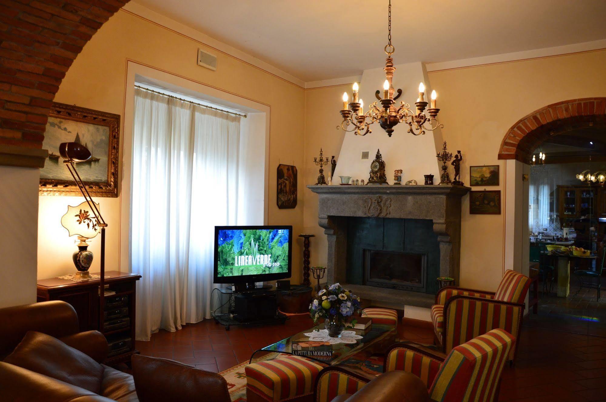 B&B Il Castello Castiglion Fibocchi Εξωτερικό φωτογραφία